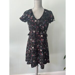Xhilaration Black Ruffle Floral Short Sleeve Dress size M